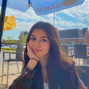 Meet your Posher, Nikki